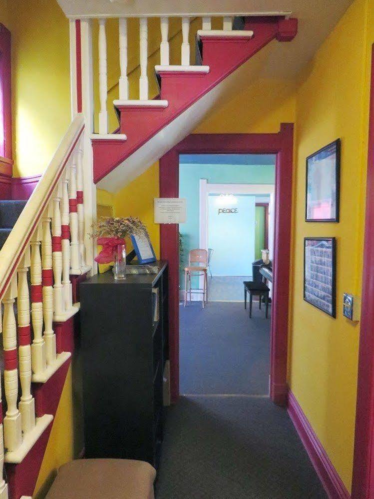 Hi - Madison Hostel Exterior photo